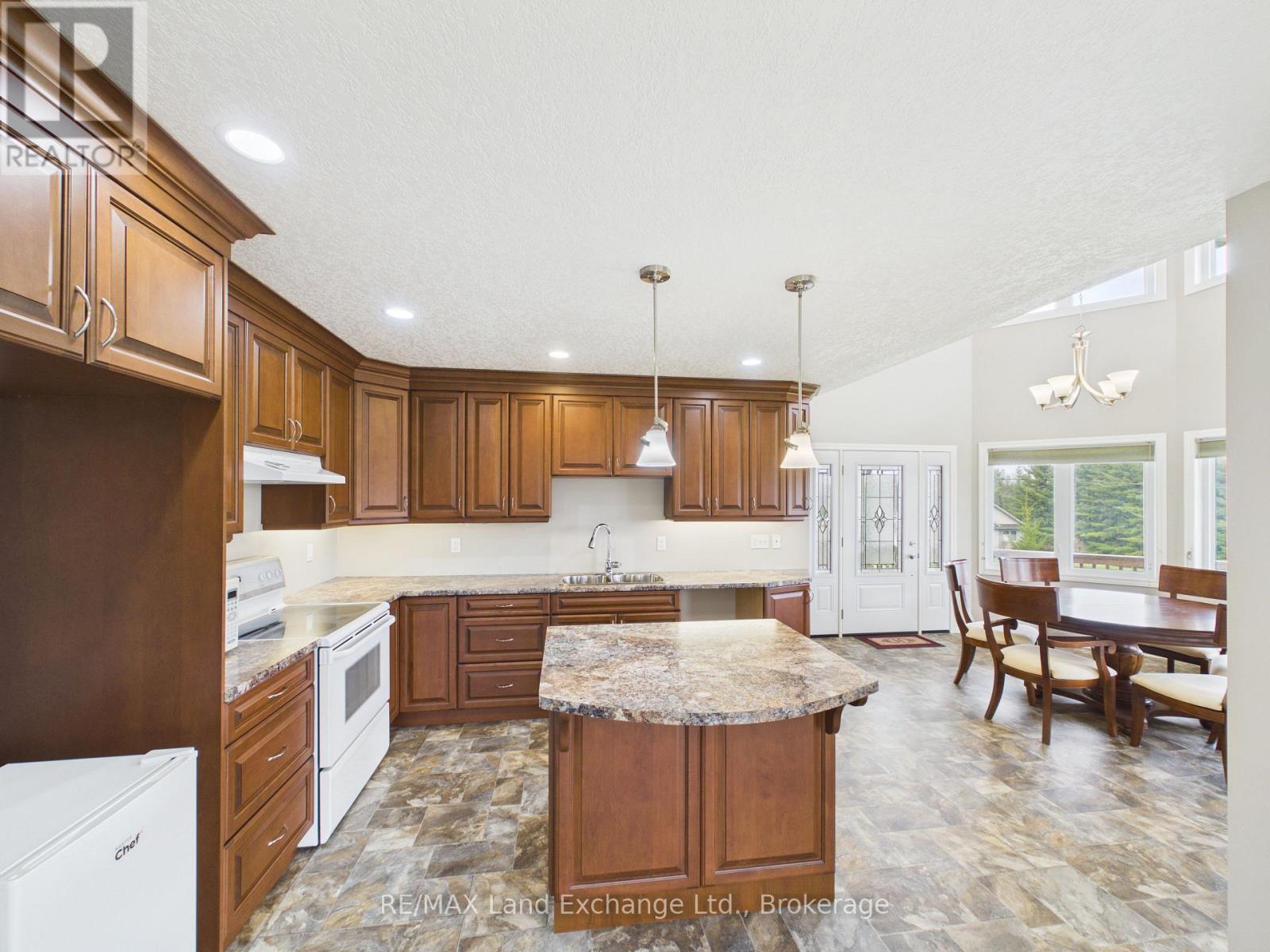 39 MCCREA STREET, Morris Turnberry (Belgrave), Ontario, N0G1E0 — Photo 6