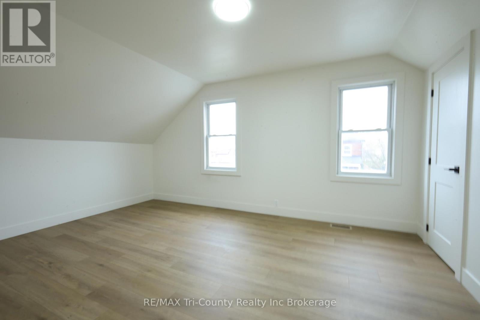 46 BALACLAVA STREET, St. Thomas, Ontario, N5P3C4 — Photo 24