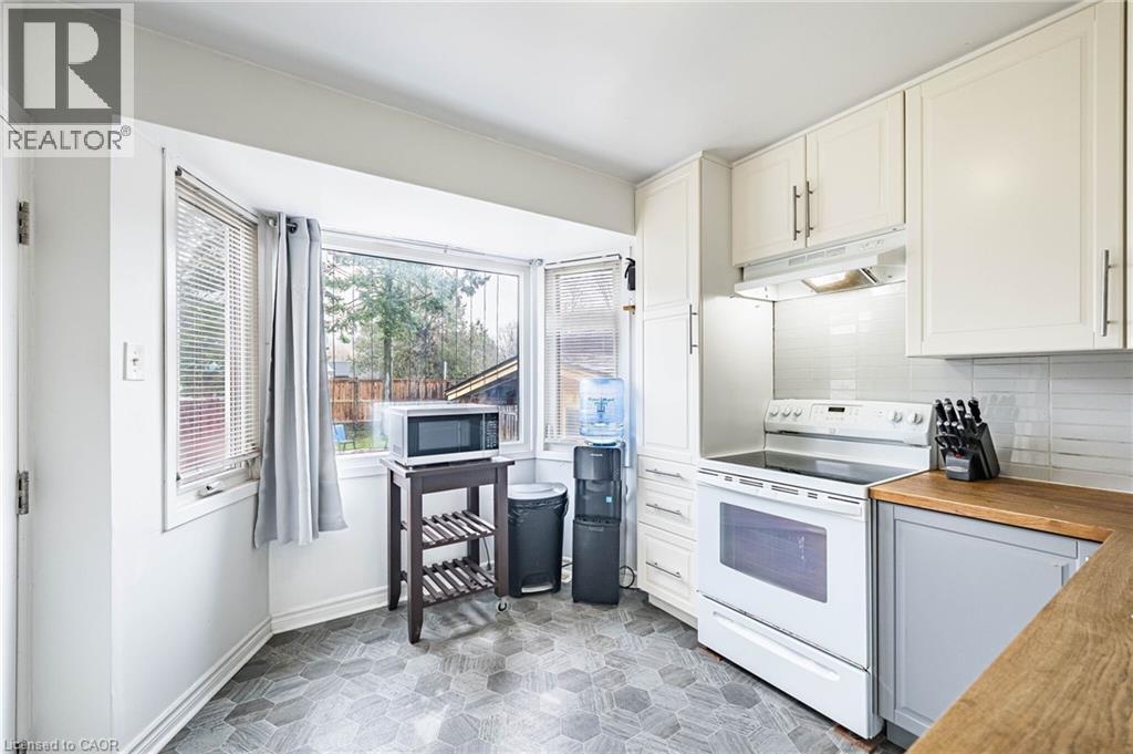 40 N ELLIS Crescent N, Waterloo, Ontario, N2J3N4 — Photo 12
