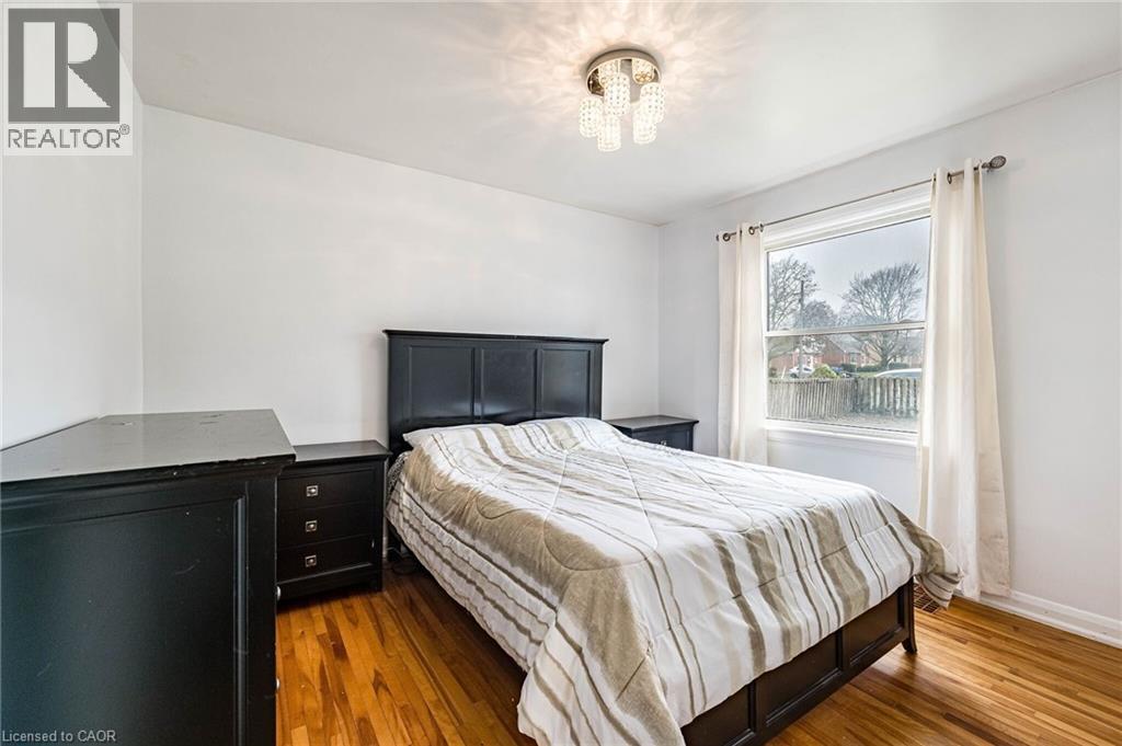 40 N ELLIS Crescent N, Waterloo, Ontario, N2J3N4 — Photo 19