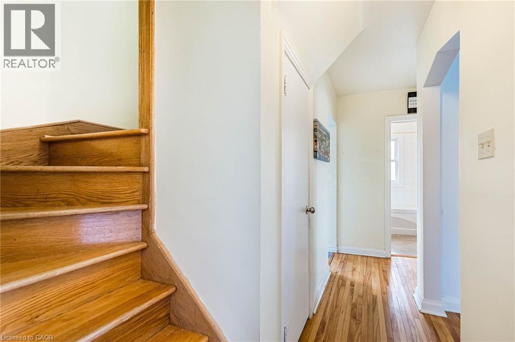 40 N ELLIS Crescent N, Waterloo, Ontario, N2J3N4 — Photo 21