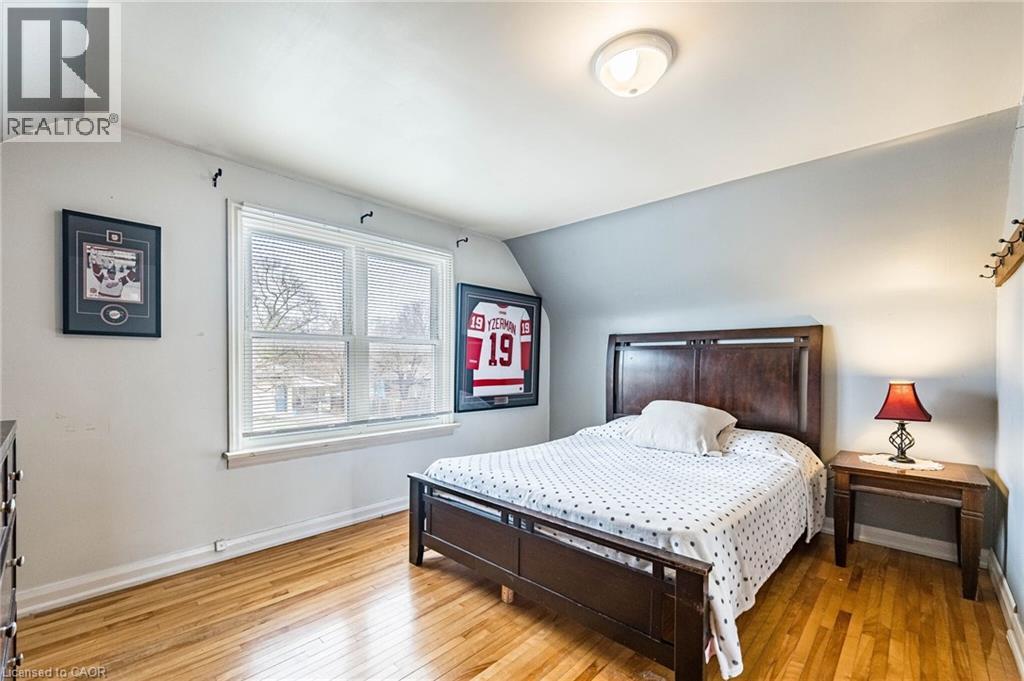 40 N ELLIS Crescent N, Waterloo, Ontario, N2J3N4 — Photo 22