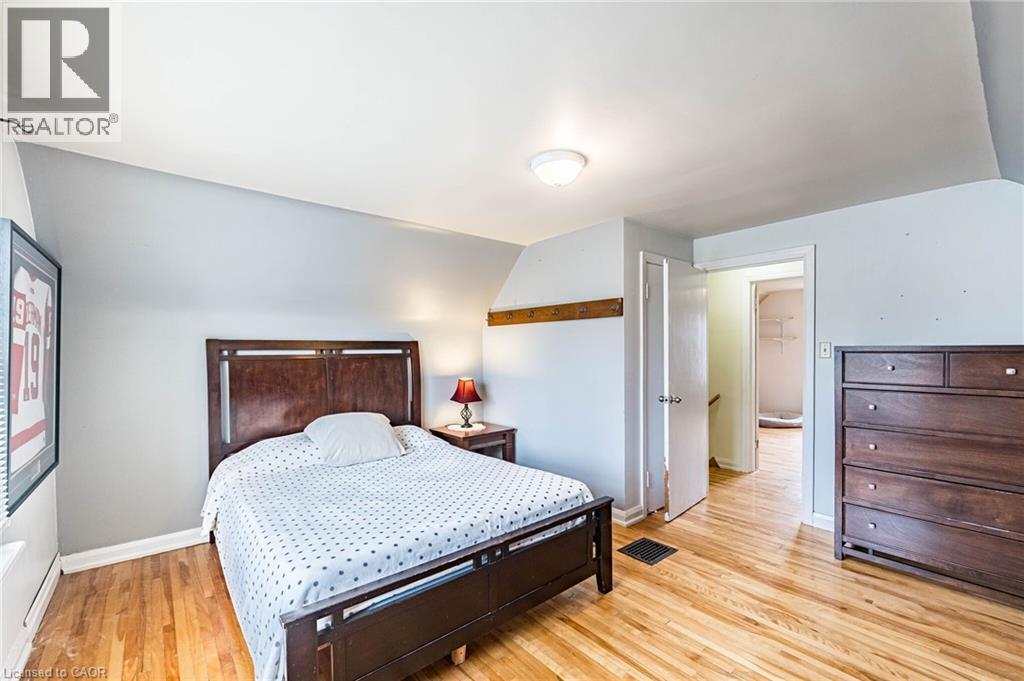 40 N ELLIS Crescent N, Waterloo, Ontario, N2J3N4 — Photo 23