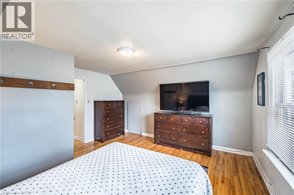 40 N ELLIS Crescent N, Waterloo, Ontario, N2J3N4 — Photo 24