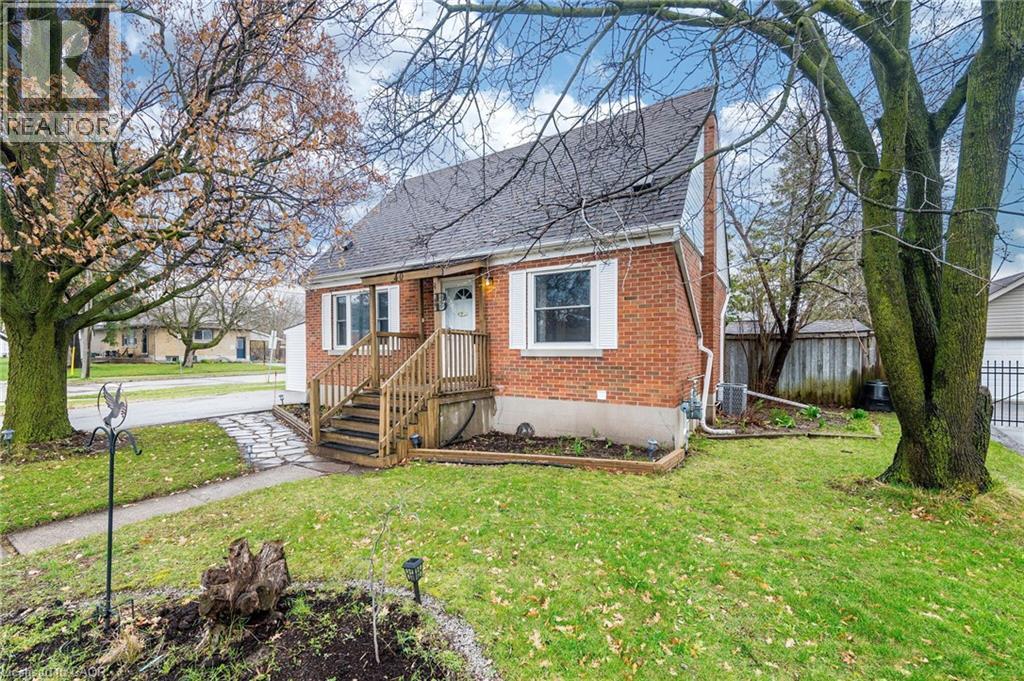 40 N ELLIS Crescent N, Waterloo, Ontario, N2J3N4 — Photo 3