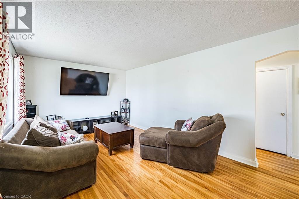 40 N ELLIS Crescent N, Waterloo, Ontario, N2J3N4 — Photo 4