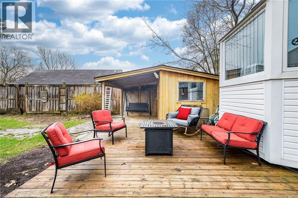 40 N ELLIS Crescent N, Waterloo, Ontario, N2J3N4 — Photo 48