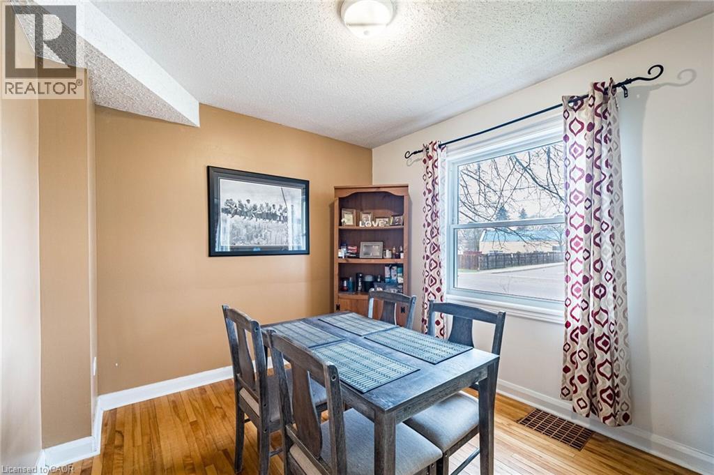 40 N ELLIS Crescent N, Waterloo, Ontario, N2J3N4 — Photo 8