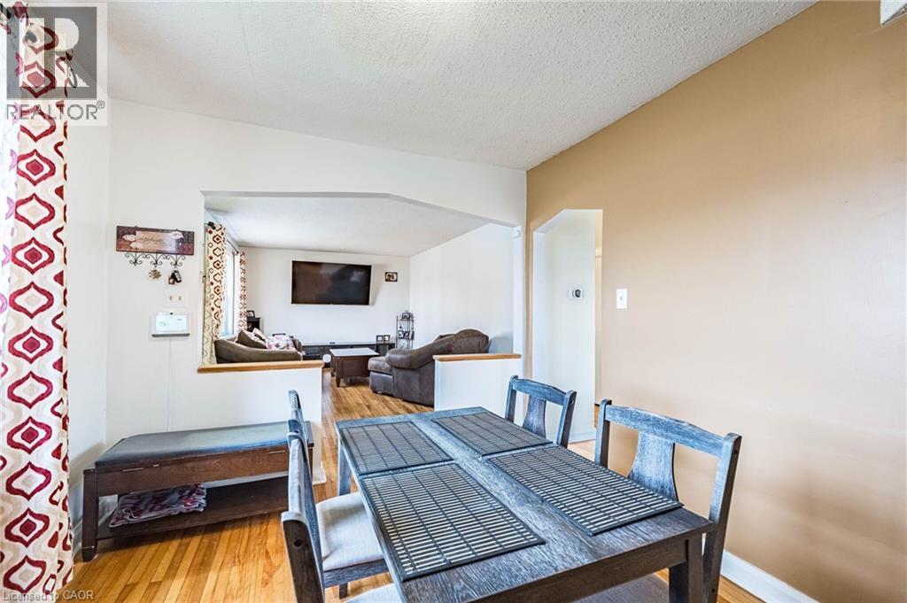 40 N ELLIS Crescent N, Waterloo, Ontario, N2J3N4 — Photo 9