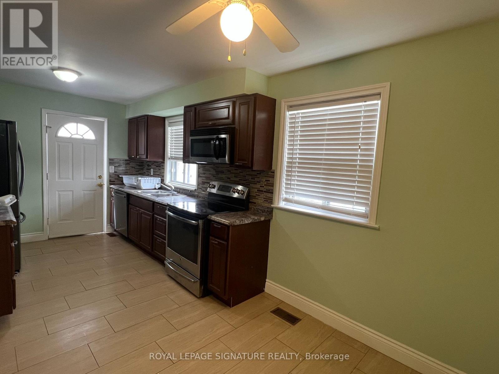 MAIN FLOOR - 5 WESLEY STREET, Toronto (Mimico), Ontario, M8Y2W4 — Photo 9