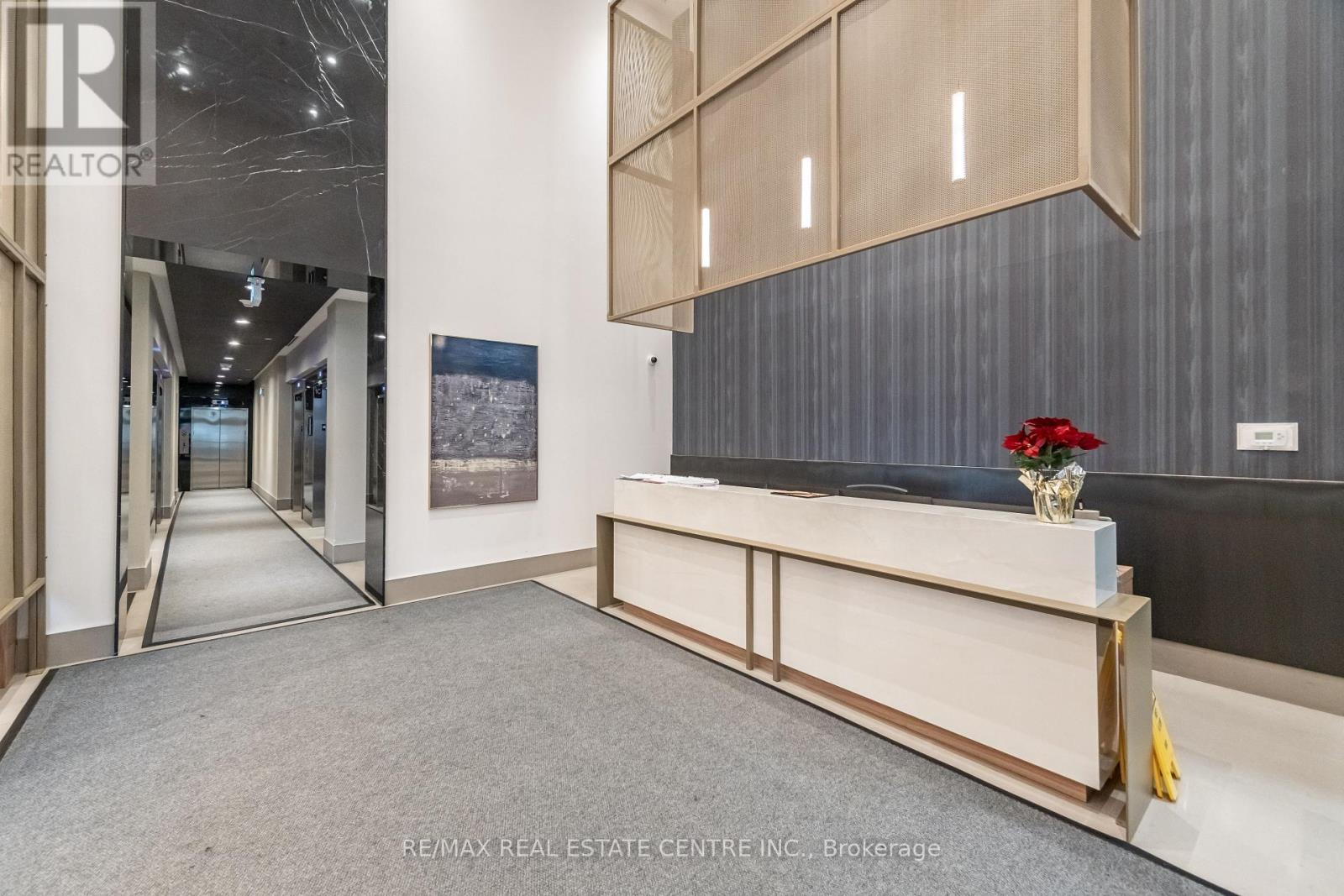 4905 - 430 SQUARE ONE DRIVE, Mississauga (Creditview), Ontario, L5B0L6 — Photo 3