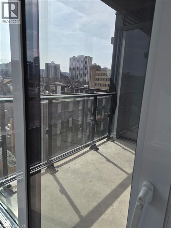 75 JAMES Street S Unit# 818, Hamilton, Ontario, L8P2Y9 — Photo 3