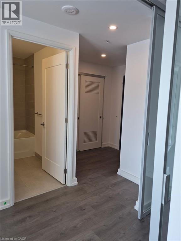 75 JAMES Street S Unit# 818, Hamilton, Ontario, L8P2Y9 — Photo 8