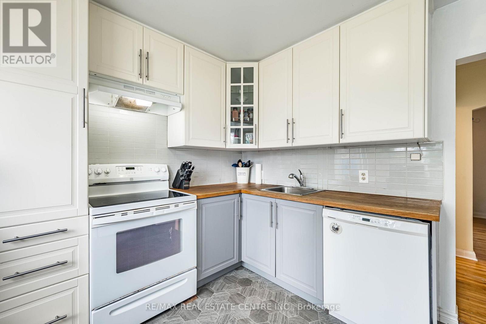 40 ELLIS CRESCENT N, Waterloo, Ontario, N2J3N4 — Photo 11