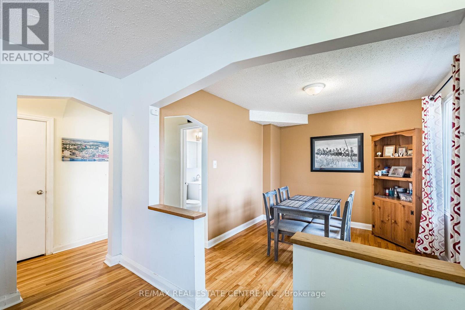 40 ELLIS CRESCENT N, Waterloo, Ontario, N2J3N4 — Photo 7