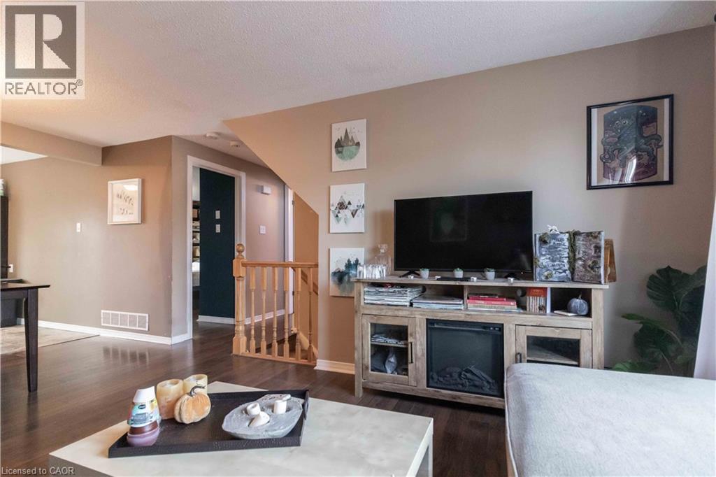 532 PENNY Lane, Waterloo, Ontario, N2T2L2 — Photo 6