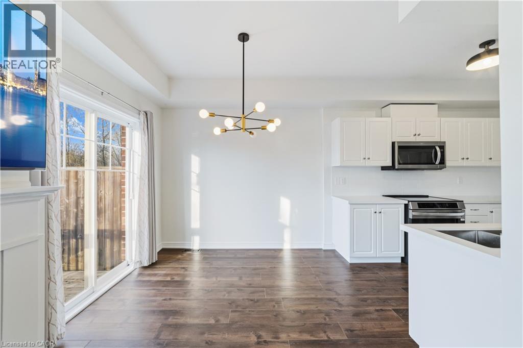 9 LIDDYCOAT Lane Unit# 18, Ancaster, Ontario, L9G0A7 — Photo 12