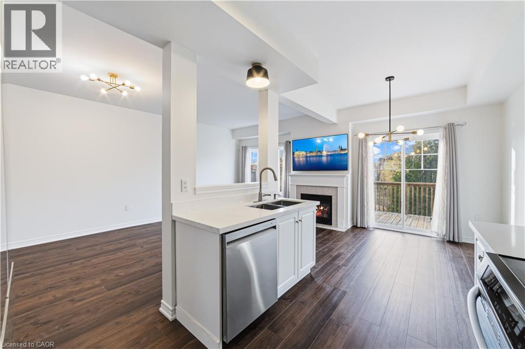 9 LIDDYCOAT Lane Unit# 18, Ancaster, Ontario, L9G0A7 — Photo 17