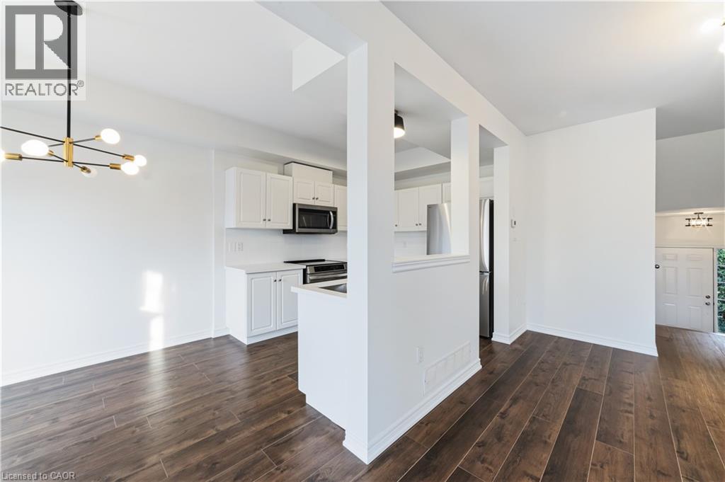 9 LIDDYCOAT Lane Unit# 18, Ancaster, Ontario, L9G0A7 — Photo 18