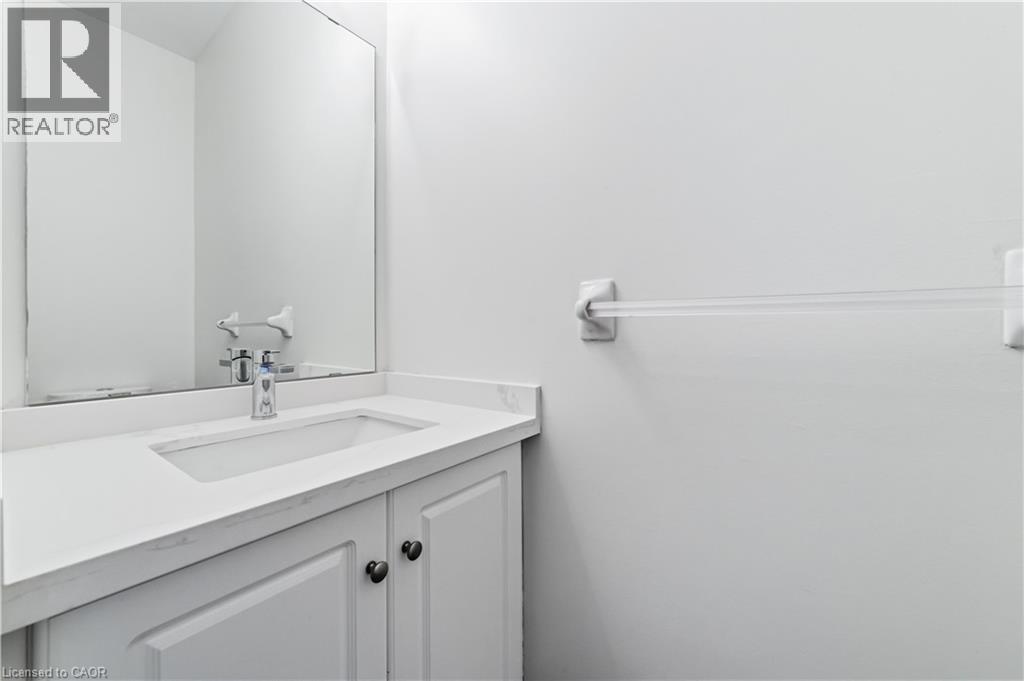 9 LIDDYCOAT Lane Unit# 18, Ancaster, Ontario, L9G0A7 — Photo 7