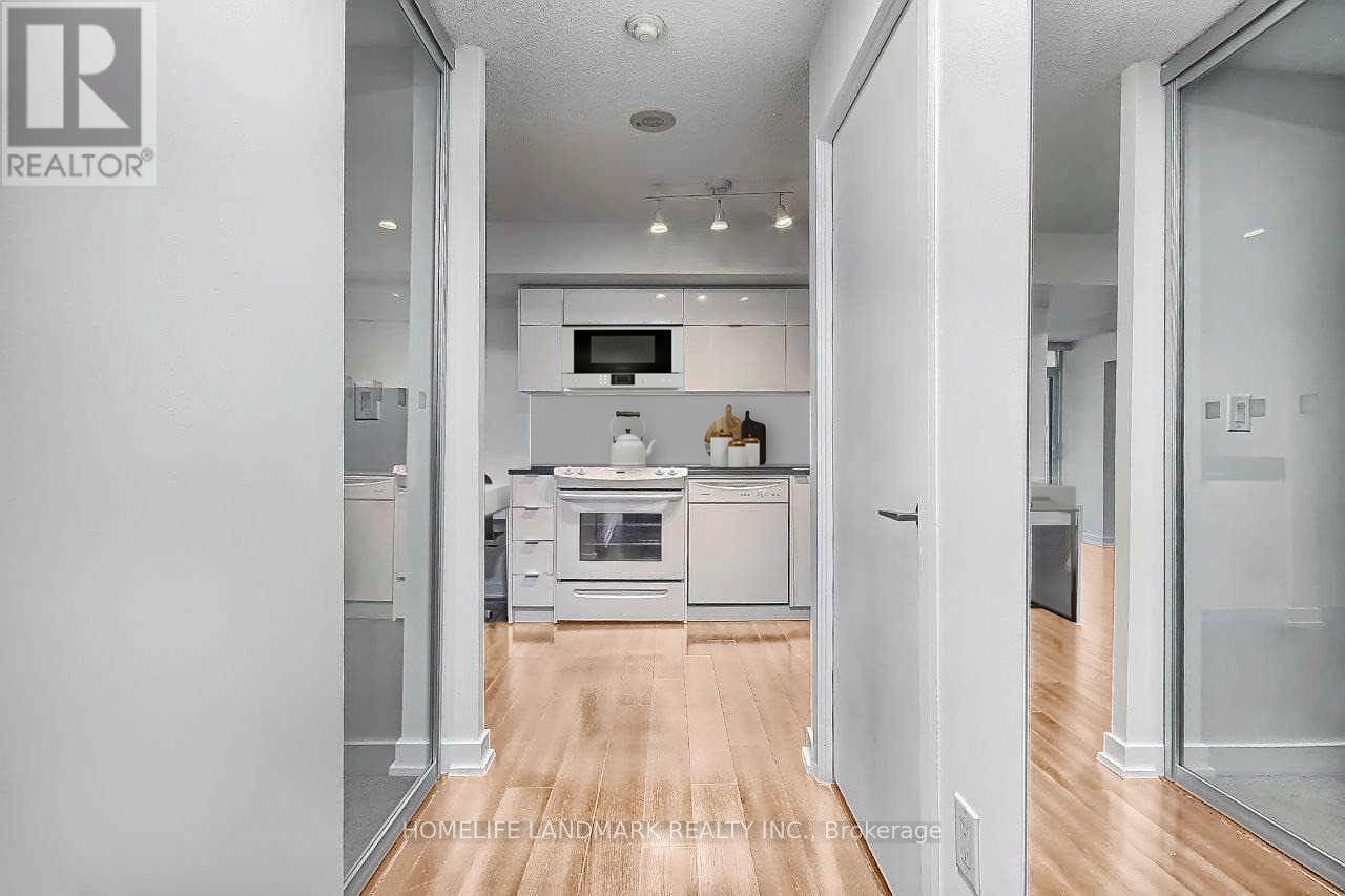 938 - 151 DAN LECKIE WAY, Toronto (Waterfront Communities), Ontario, M5V4B2 — Photo 4