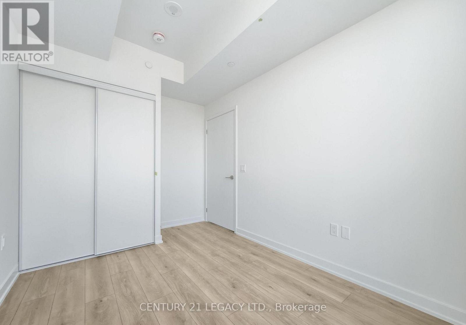 2105 - 1 FAIRVIEW ROAD E, Mississauga (Mississauga Valleys), Ontario, L5A4C6 — Photo 7