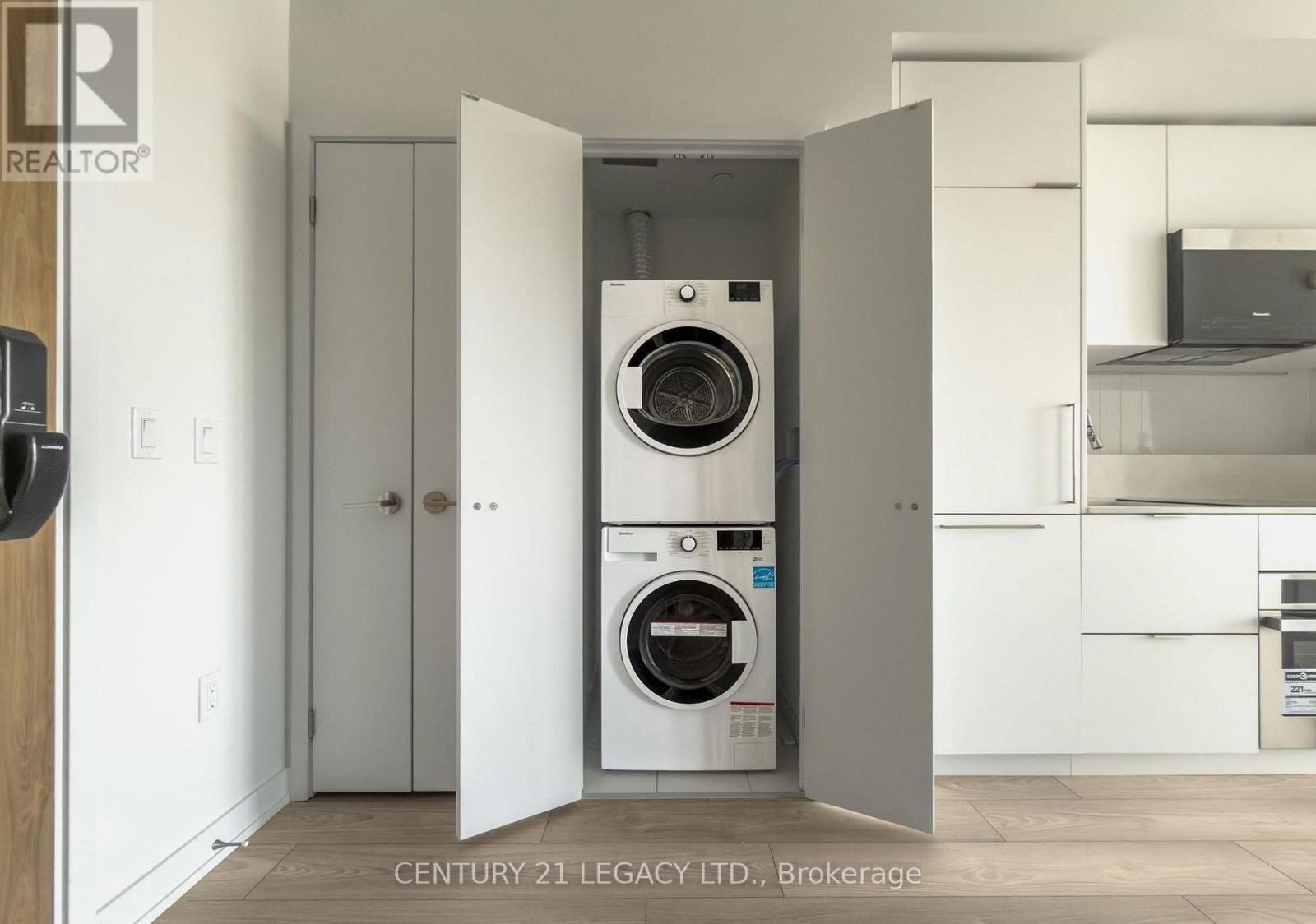 2105 - 1 FAIRVIEW ROAD E, Mississauga (Mississauga Valleys), Ontario, L5A4C6 — Photo 9