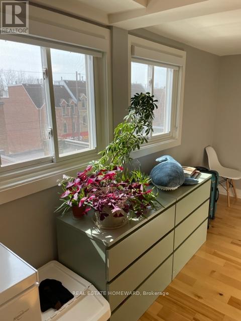 2174 QUEEN STREET E, Toronto (The Beaches), Ontario, M4E1E4 — Photo 11