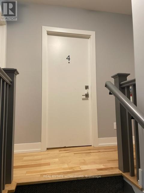 2174 QUEEN STREET E, Toronto (The Beaches), Ontario, M4E1E4 — Photo 2