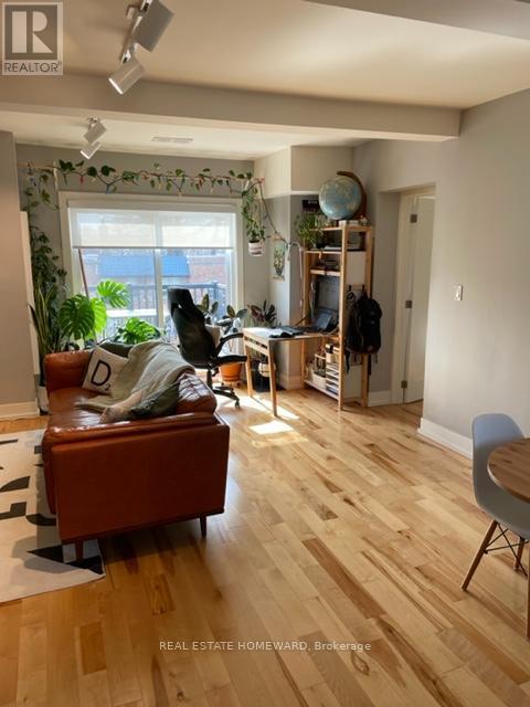 2174 QUEEN STREET E, Toronto (The Beaches), Ontario, M4E1E4 — Photo 4