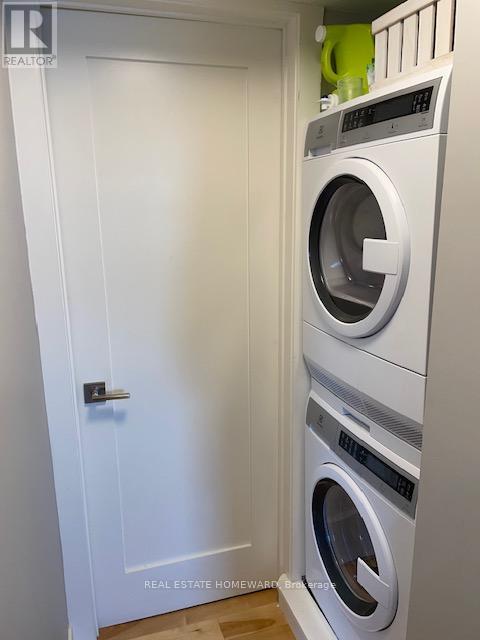 2174 QUEEN STREET E, Toronto (The Beaches), Ontario, M4E1E4 — Photo 7