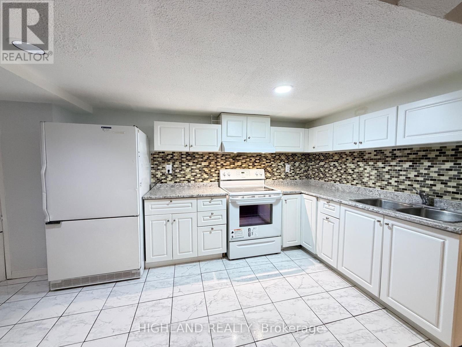 BSMT - 5179 SPRINGBOK CRESCENT, Mississauga (Hurontario), Ontario, L4Z3J3 — Photo 3