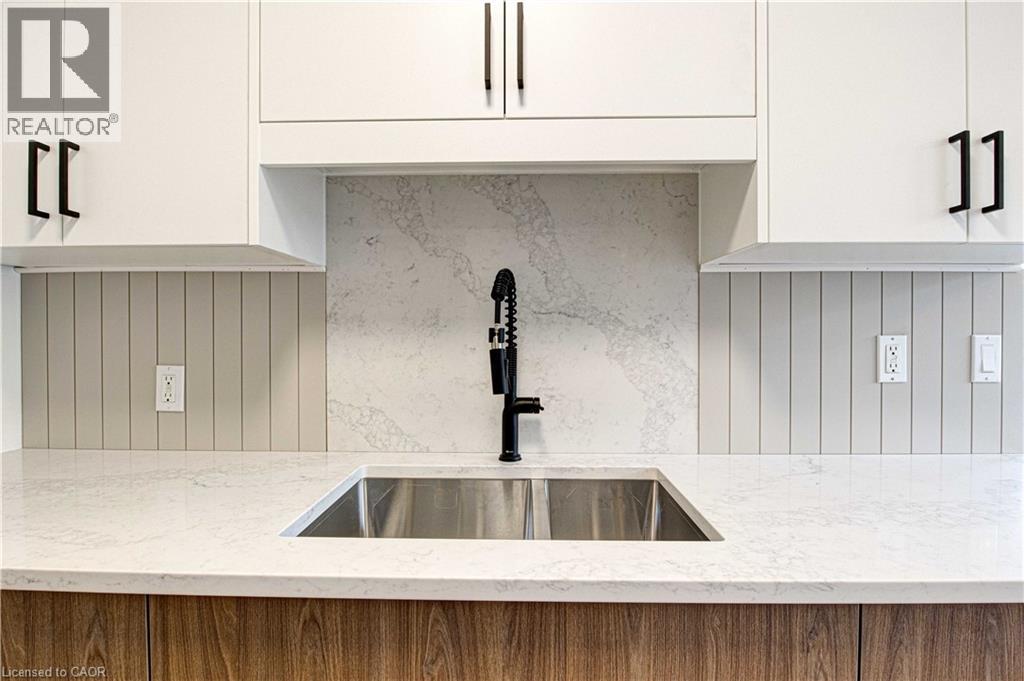 283 FAIRWAY Road N Unit# 405, Kitchener, Ontario, N2A2P1 — Photo 5