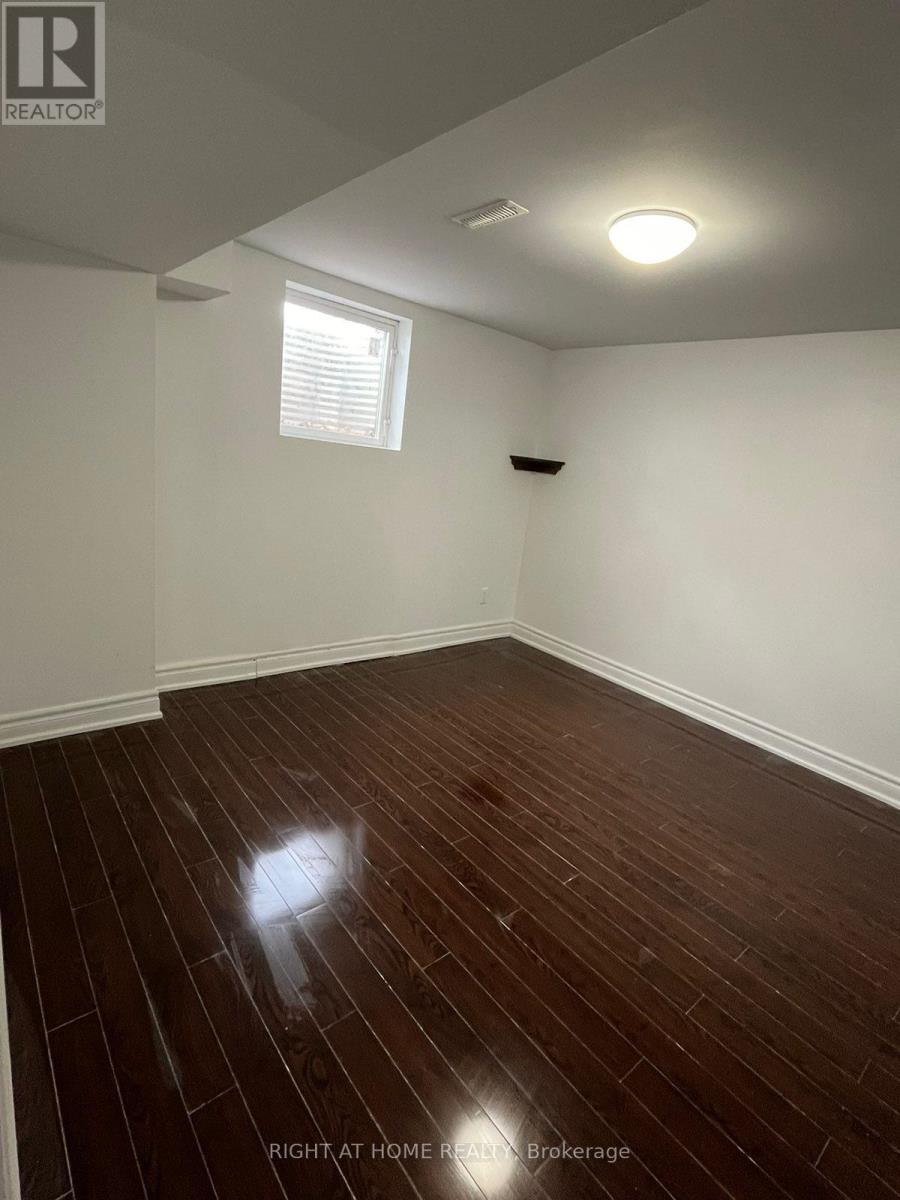 2802 HOLLINGTON CRESCENT, Mississauga (Sheridan), Ontario, L5K1E9 — Photo 4