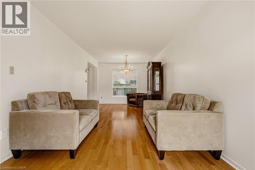 90 LYNNETTE Drive, Hamilton, Ontario, L9B2M5 — Photo 19