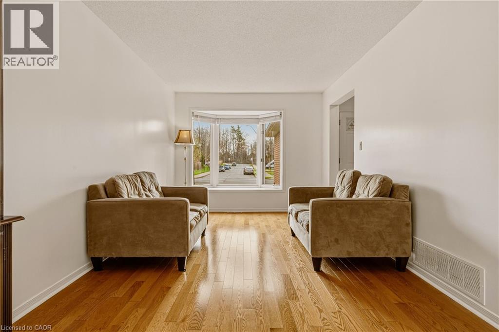 90 LYNNETTE Drive, Hamilton, Ontario, L9B2M5 — Photo 21