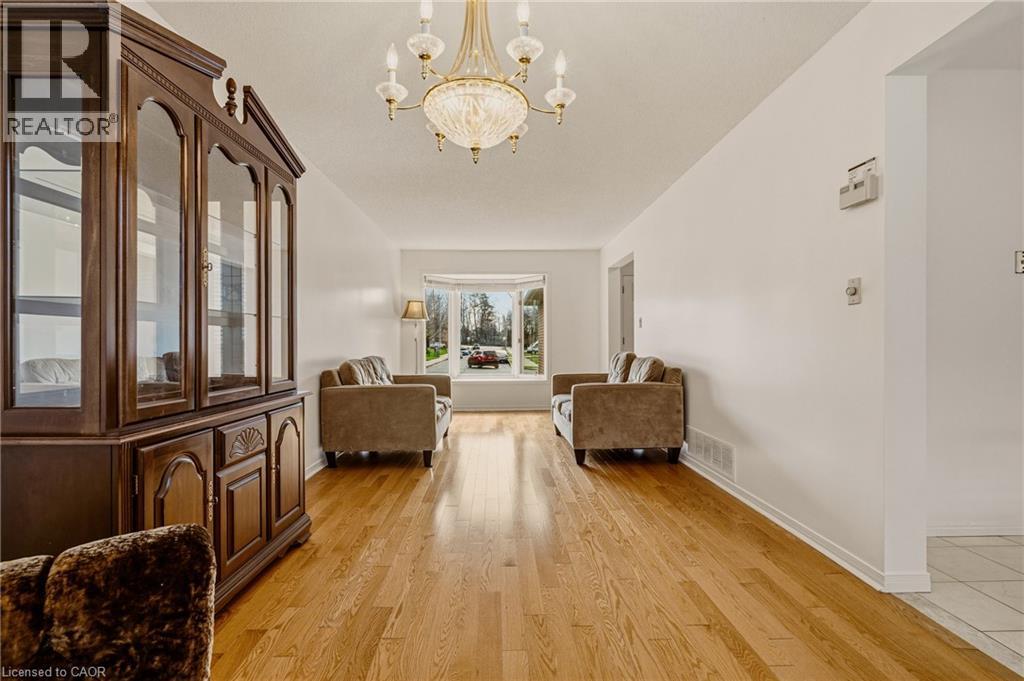 90 LYNNETTE Drive, Hamilton, Ontario, L9B2M5 — Photo 24