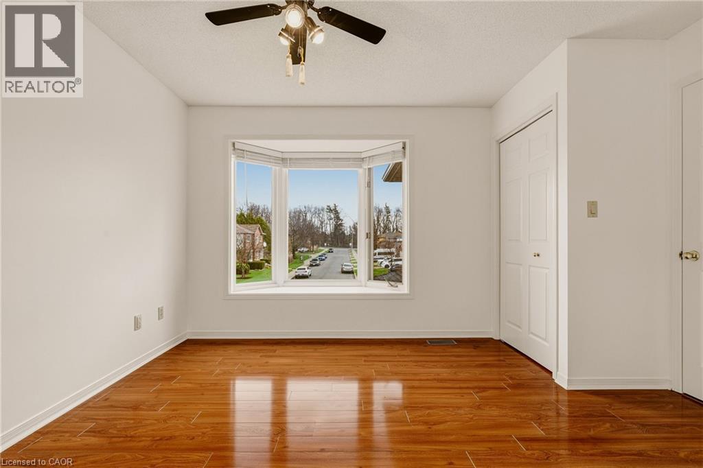 90 LYNNETTE Drive, Hamilton, Ontario, L9B2M5 — Photo 35