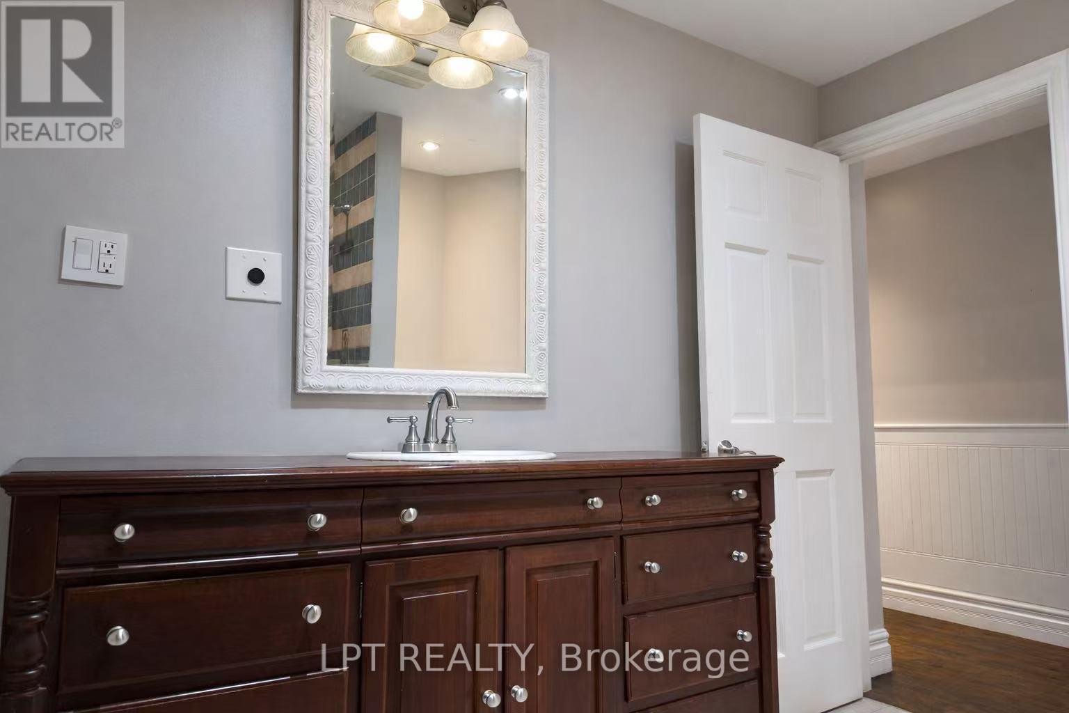 228 PINE COVE ROAD, Burlington (Roseland), Ontario, L7N1W2 — Photo 7