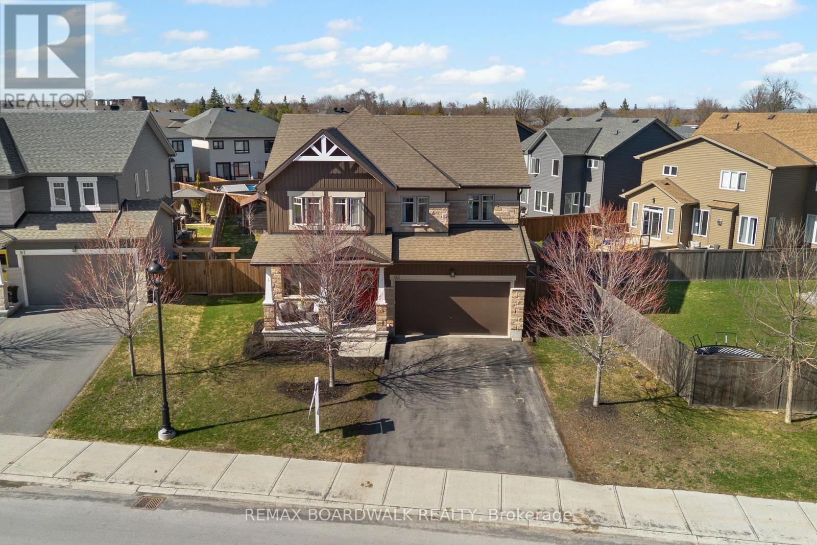 93 MORRIS STREET, Carleton Place, Ontario, K7C0E8 — Photo 2