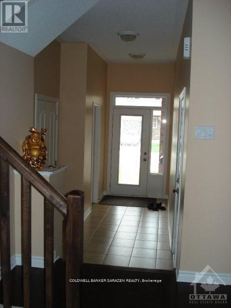 92 SELHURST AVENUE, Ottawa, Ontario, K2G7C9 — Photo 2