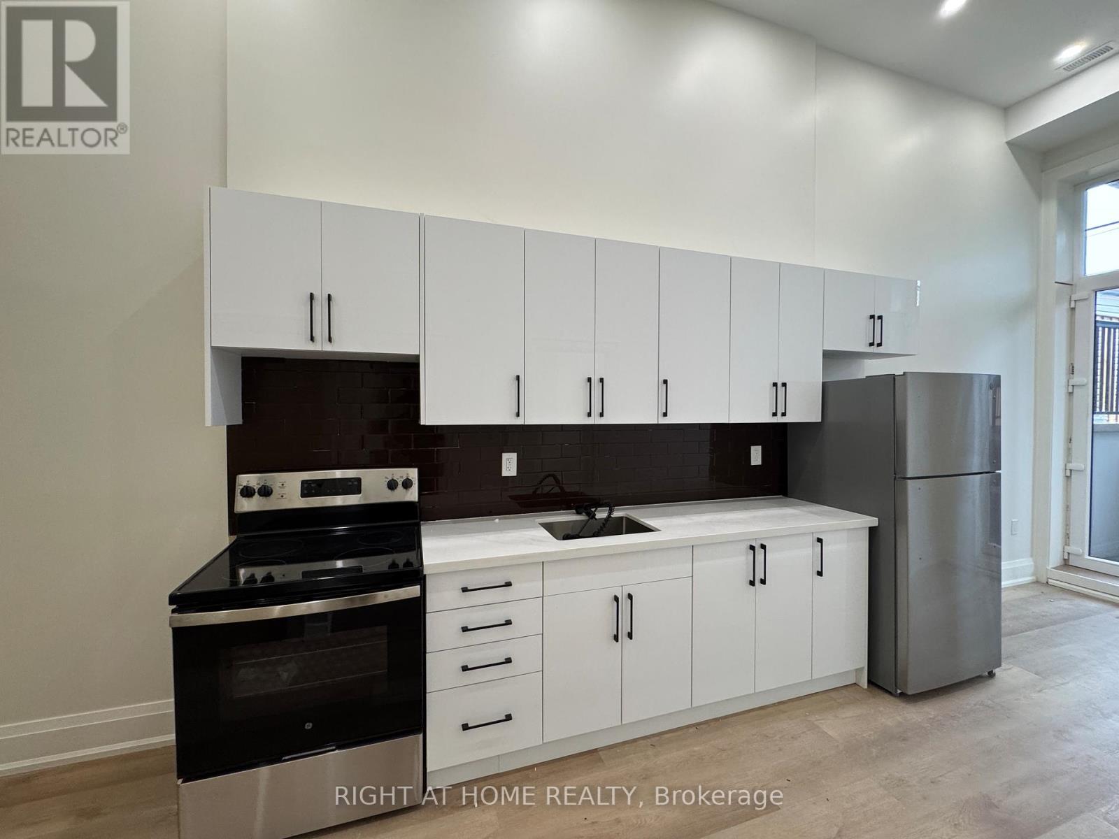 BASEMENT - 66A PITT AVENUE, Toronto (Clairlea-Birchmount), Ontario, M1L2R4 — Photo 3