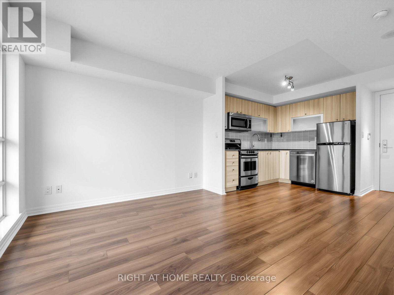 318 - 2015 SHEPPARD AVENUE E, Toronto (Henry Farm), Ontario, M2J0B3 — Photo 12