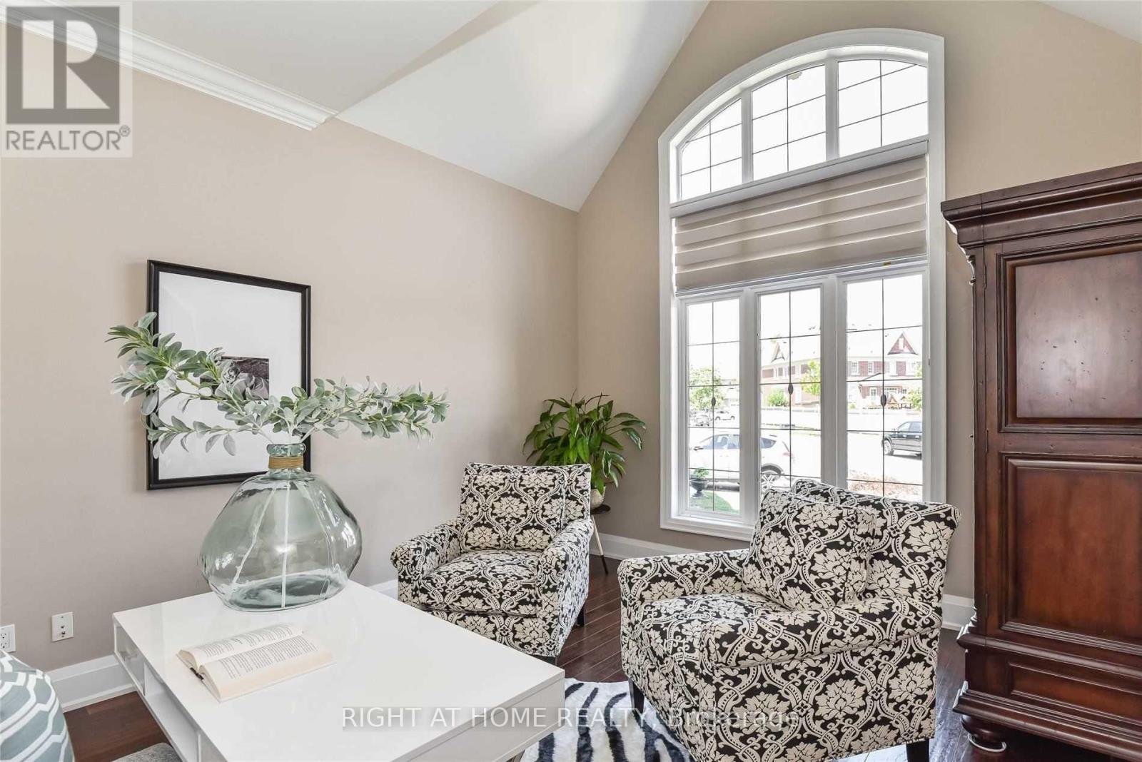 450 HIDDEN TRAIL, Oakville (GO Glenorchy), Ontario, L6M0N4 — Photo 3