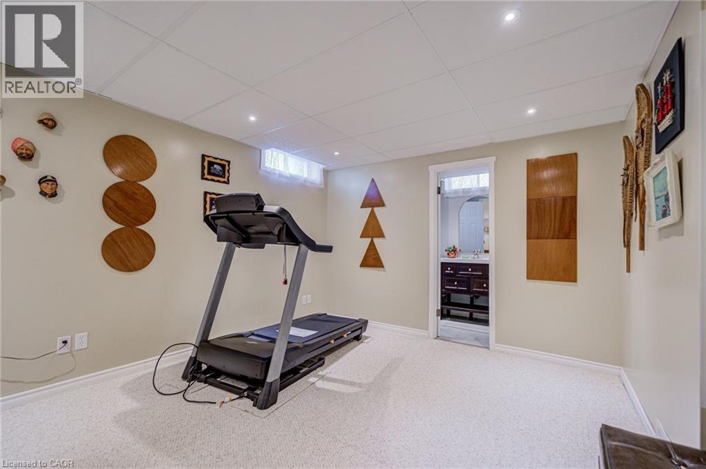 207 STOKE Drive, Kitchener, Ontario, N2N2C3 — Photo 38