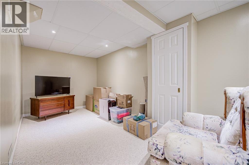 207 STOKE Drive, Kitchener, Ontario, N2N2C3 — Photo 40