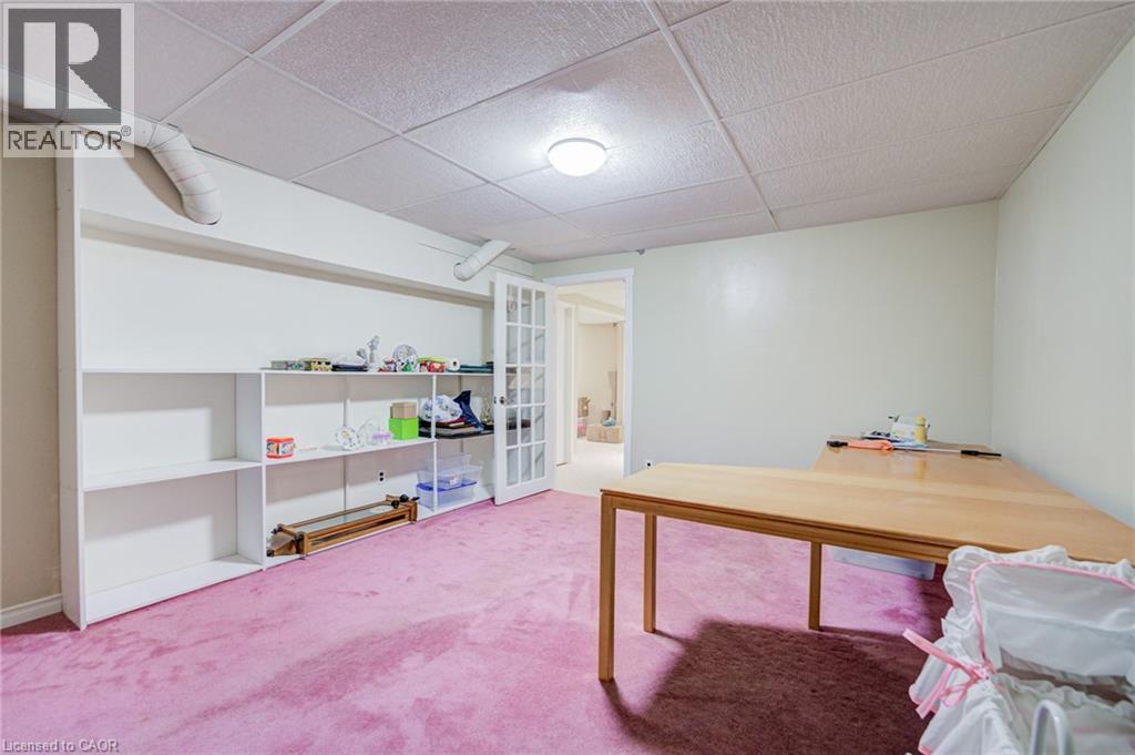 207 STOKE Drive, Kitchener, Ontario, N2N2C3 — Photo 42