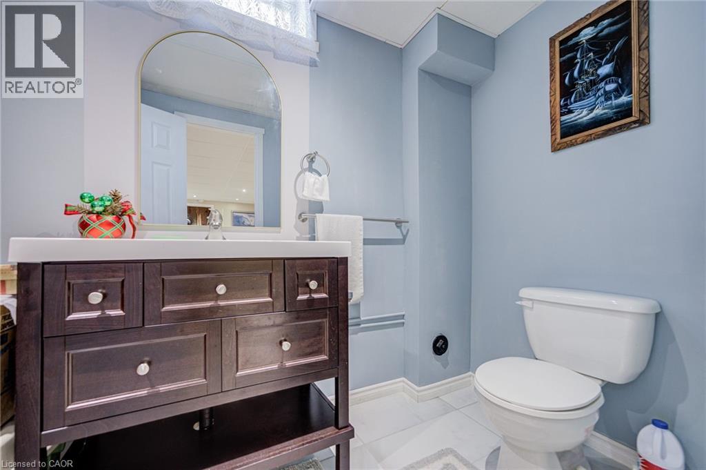 207 STOKE Drive, Kitchener, Ontario, N2N2C3 — Photo 43