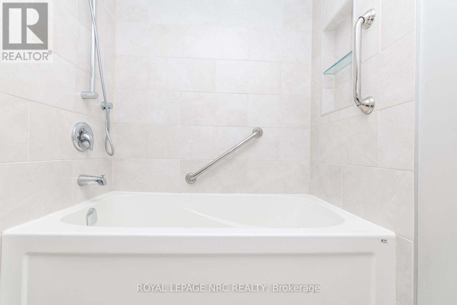 30 BAXTER CRESCENT, Thorold (Confederation Heights), Ontario, L2V4R6 — Photo 30