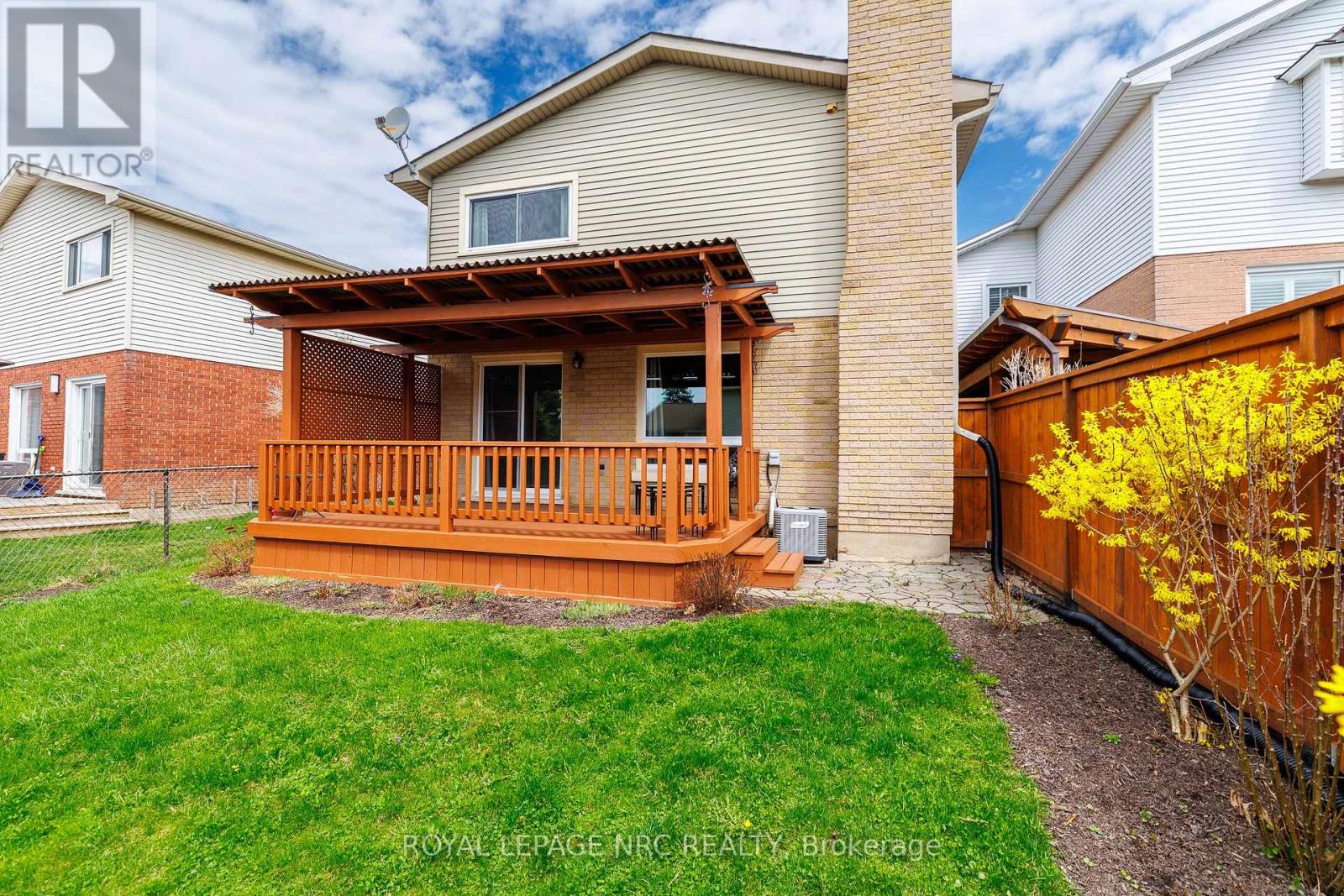 30 BAXTER CRESCENT, Thorold (Confederation Heights), Ontario, L2V4R6 — Photo 7